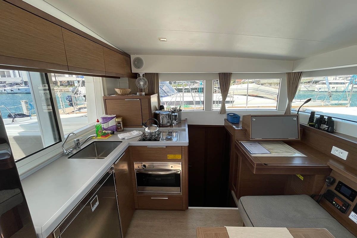 Lagoon 40 | Santai