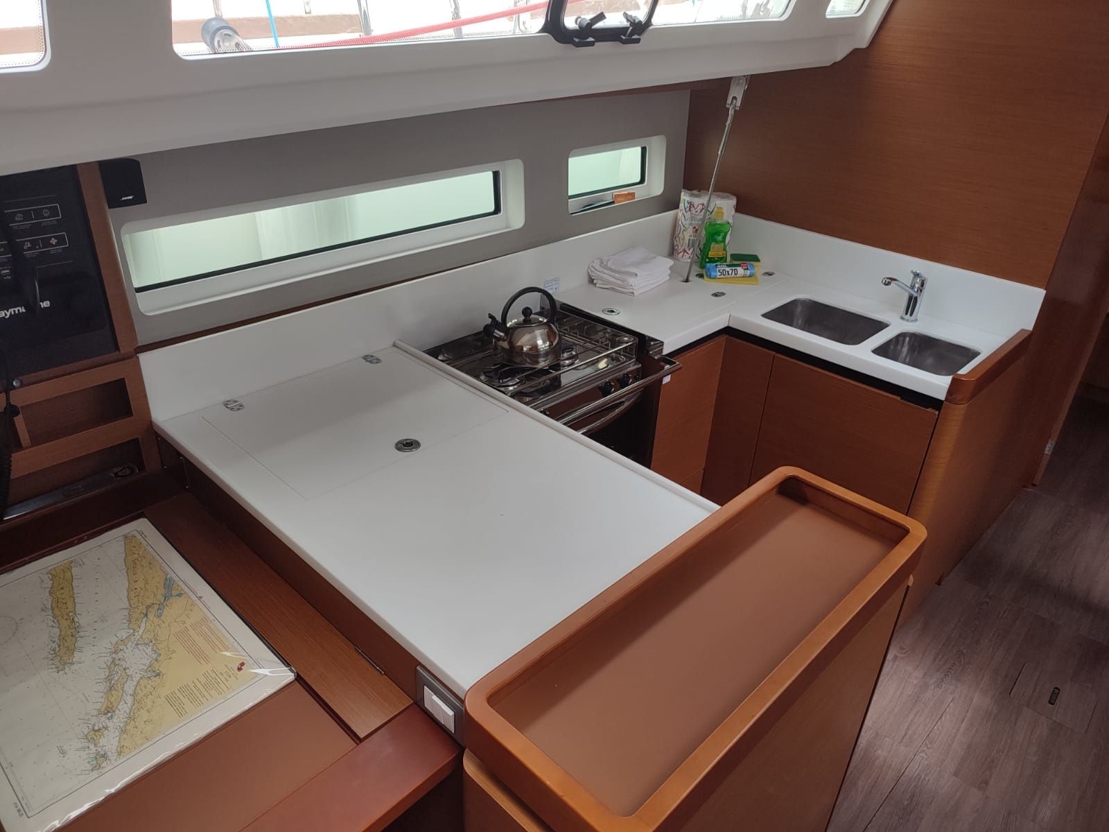 Jeanneau Sun Odyssey 440 | Modesty