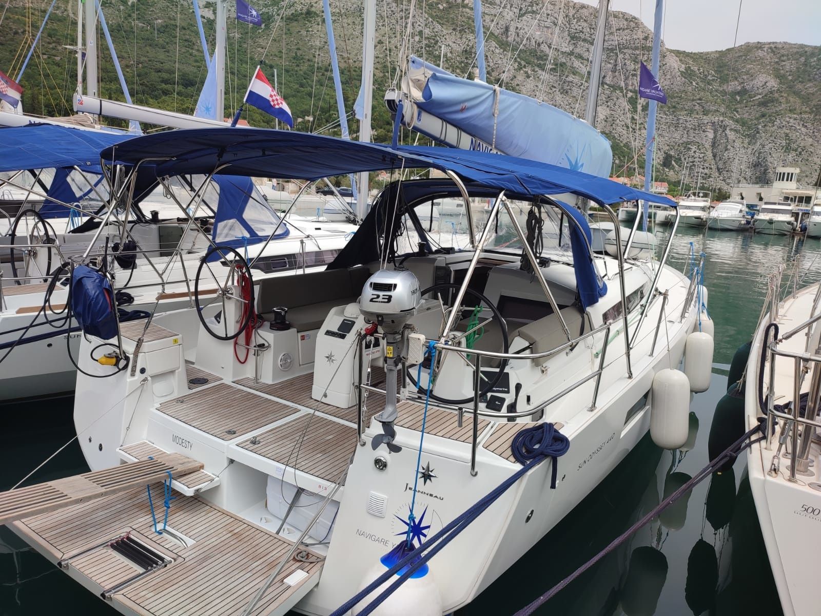 Jeanneau Sun Odyssey 440 | Modesty