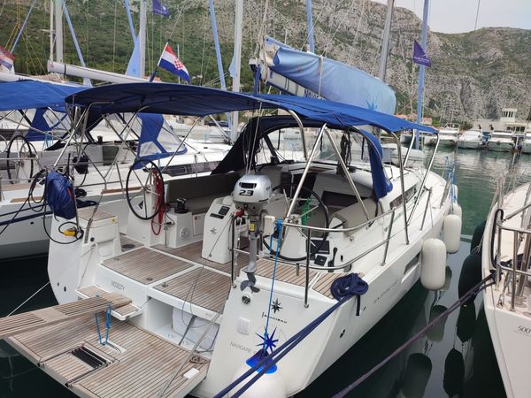 Jeanneau Sun Odyssey 440 | Modesty