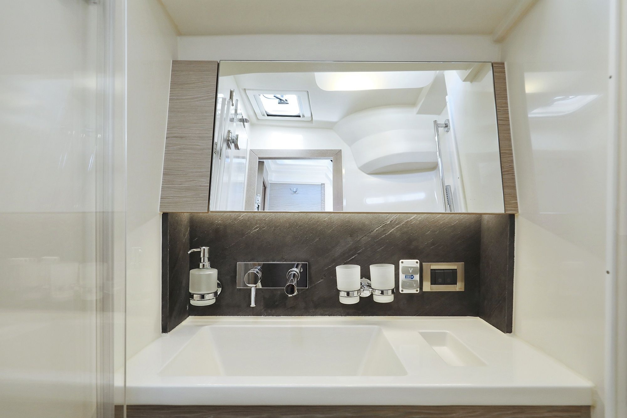 Hanse 548 | Supernova 2