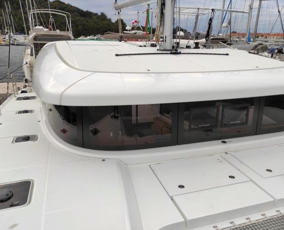 Lagoon 42 | Love hunter