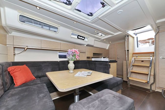 Hanse 458 | Chloe