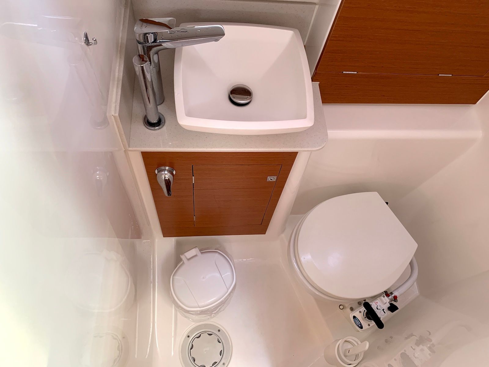 Dufour 390 | Barracuda