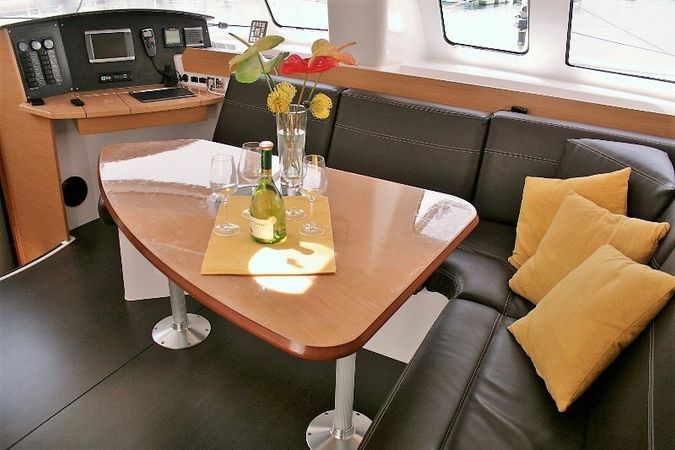 Fountaine Pajot Lipari 41 | Melody