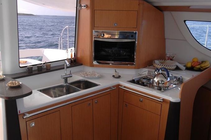 Fountaine Pajot Lipari 41 | Melody