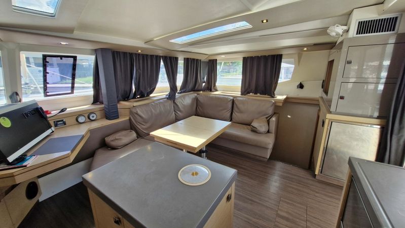 Fountaine Pajot Saona 47 | Palissandre