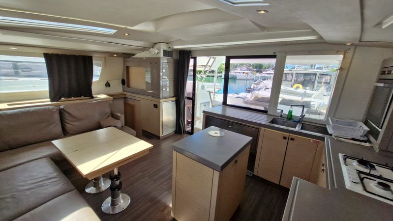Fountaine Pajot Saona 47 | Palissandre