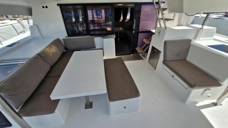 Fountaine Pajot Saona 47 | Palissandre