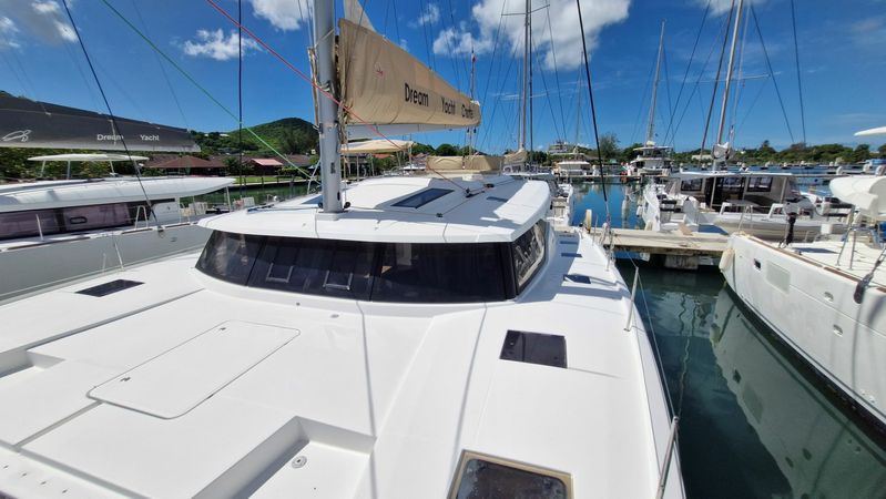 Fountaine Pajot Saona 47 | Palissandre
