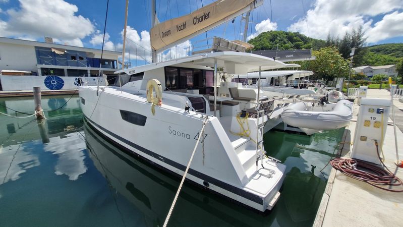 Fountaine Pajot Saona 47 | Palissandre