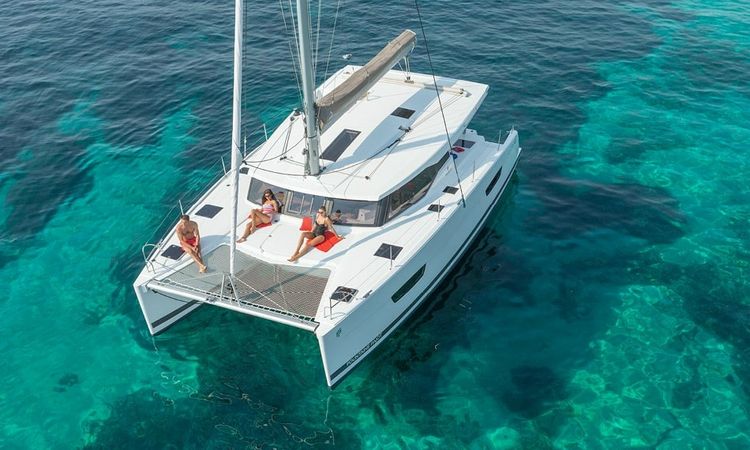 Fountaine Pajot Lucia 40 | Akialoa