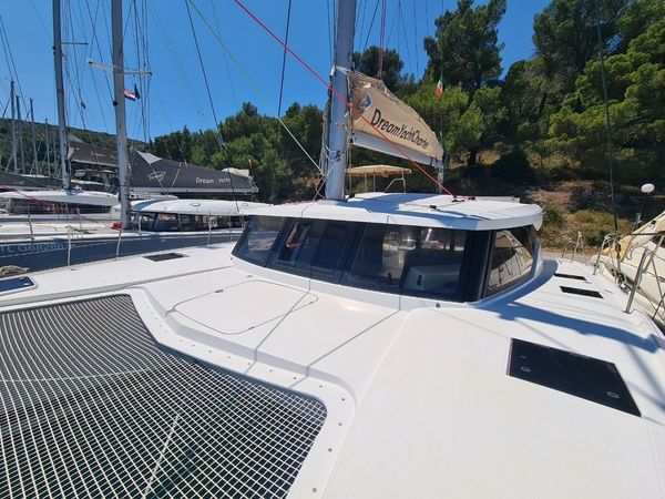 Fountaine Pajot Lucia 40 | Akialoa