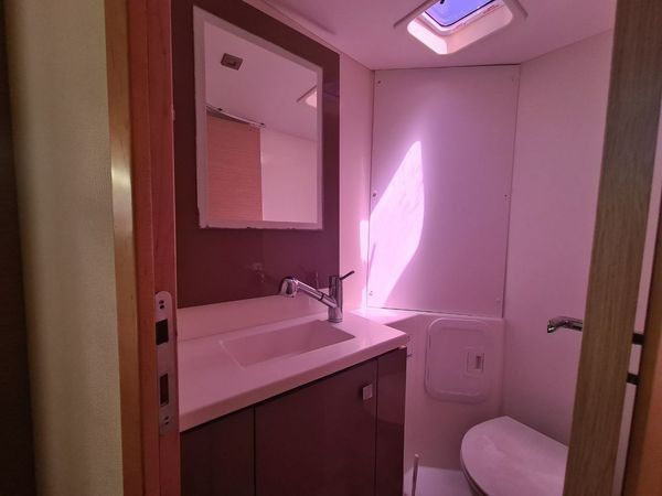Fountaine Pajot Lucia 40 | Akialoa