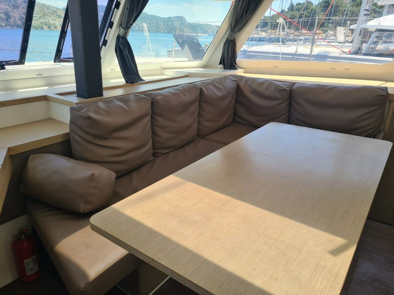 Fountaine Pajot Lucia 40 | Akialoa