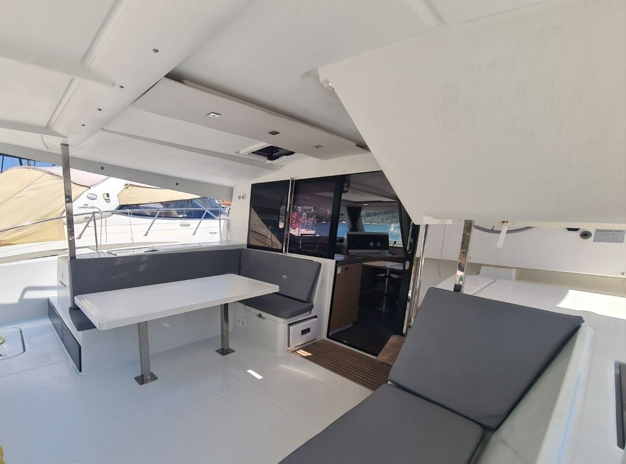 Fountaine Pajot Lucia 40 | Akialoa