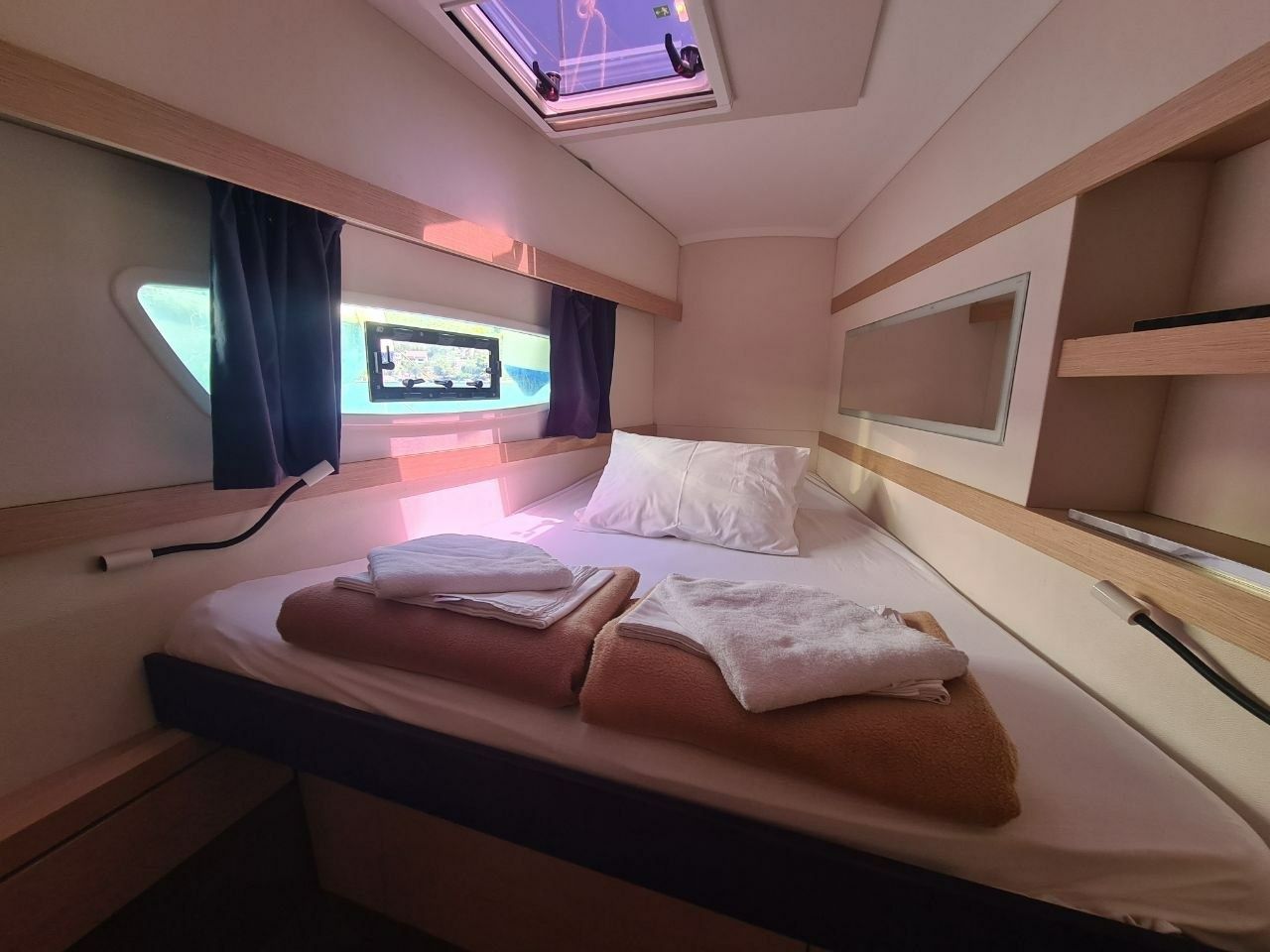 Fountaine Pajot Lucia 40 | Akialoa