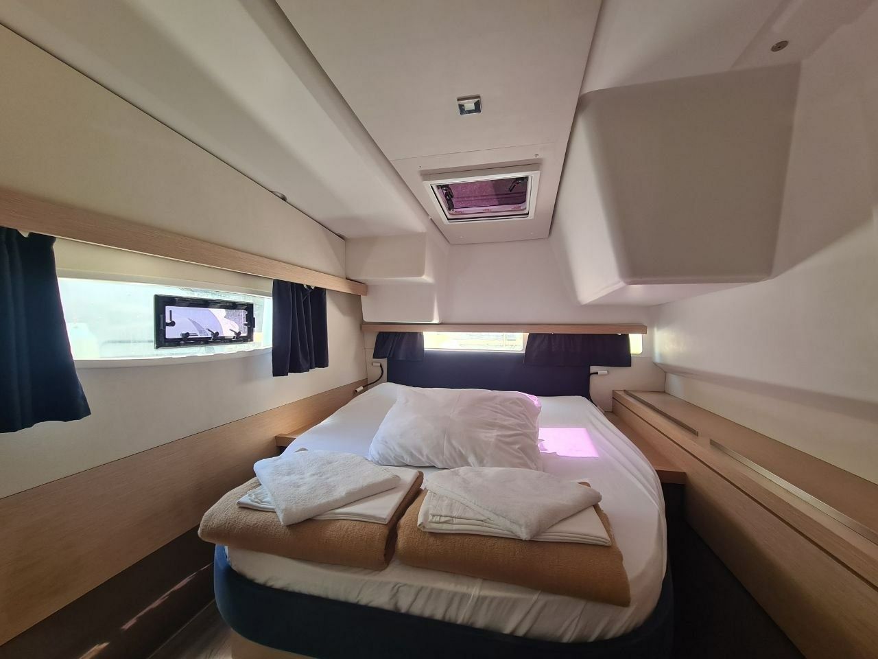 Fountaine Pajot Lucia 40 | Akialoa