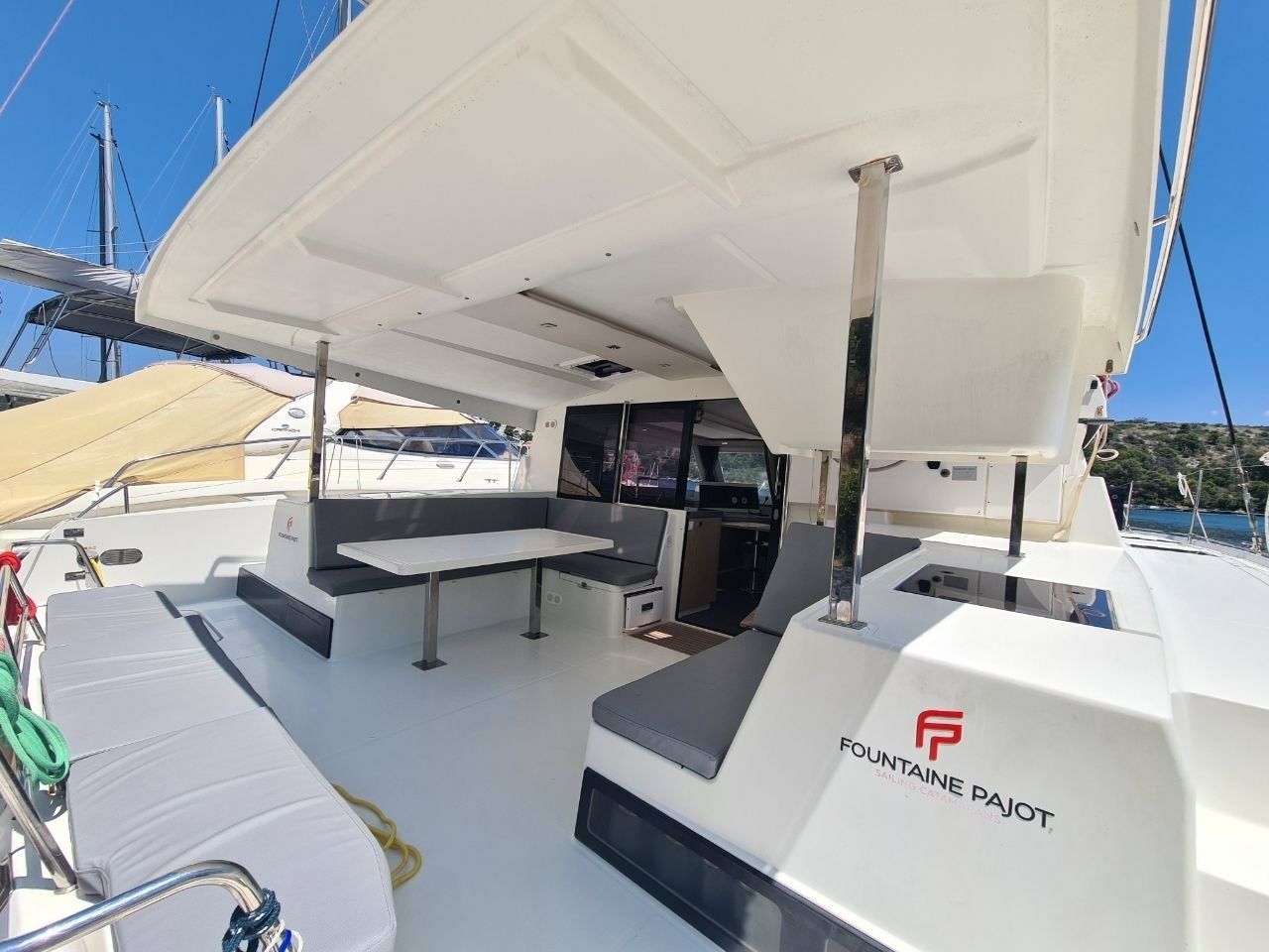 Fountaine Pajot Lucia 40 | Akialoa