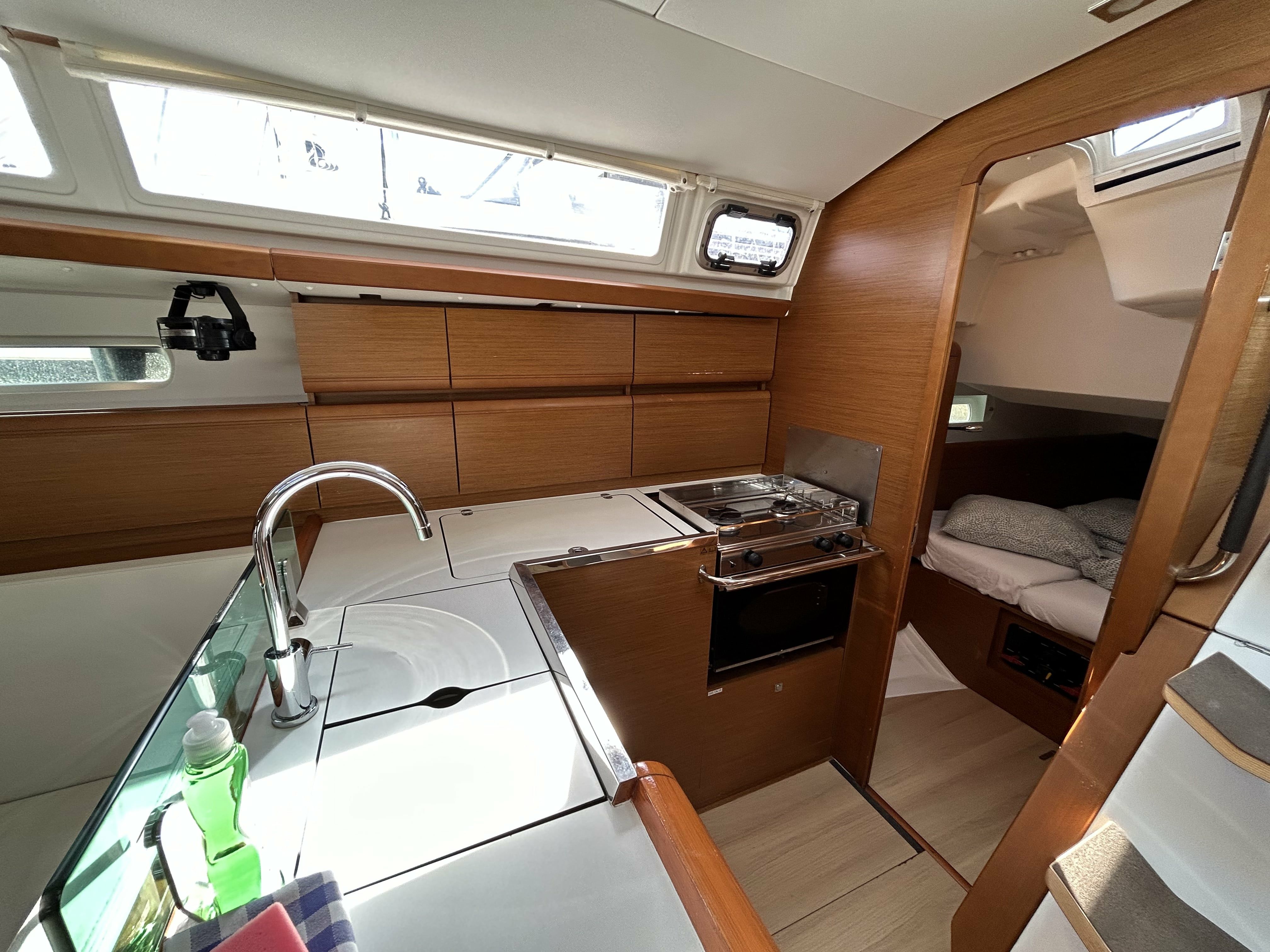 Jeanneau Sun Odyssey 419 | Mira