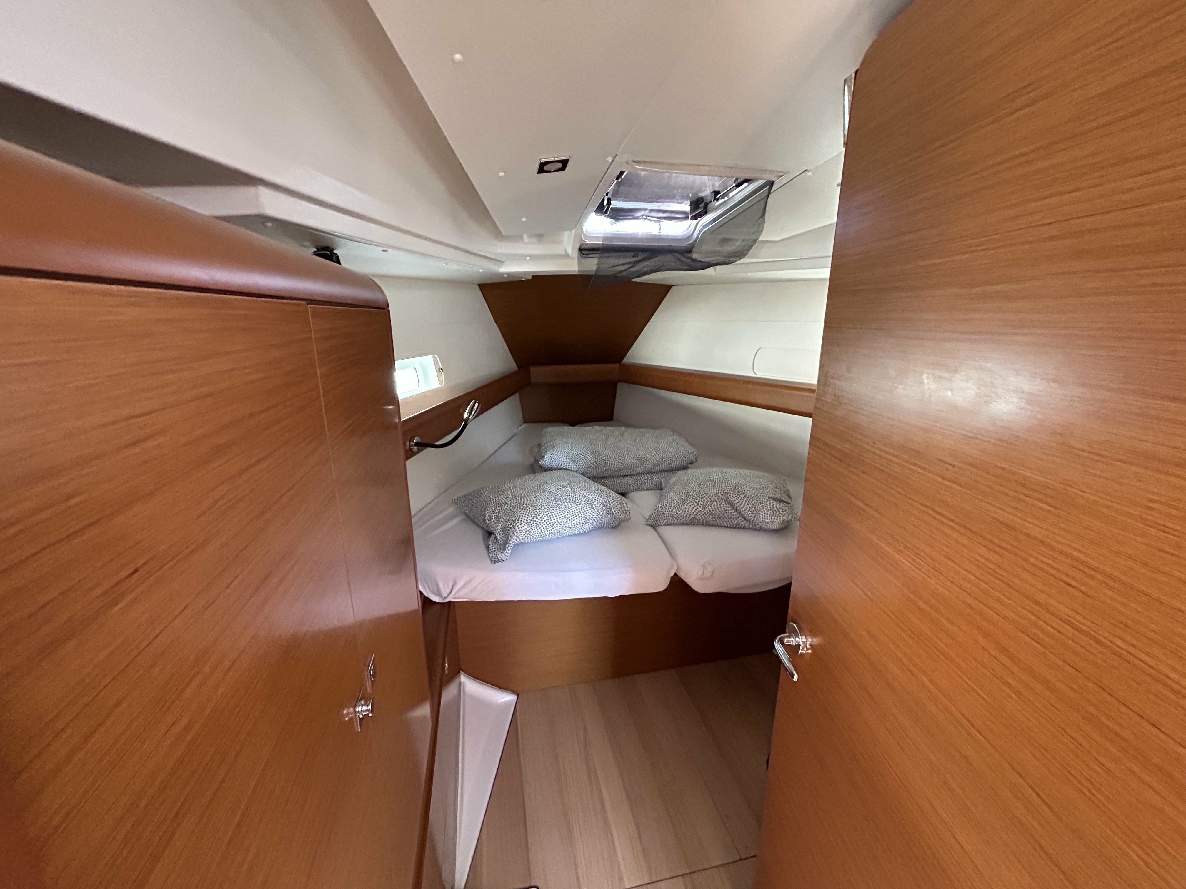 Jeanneau Sun Odyssey 419 | Mira