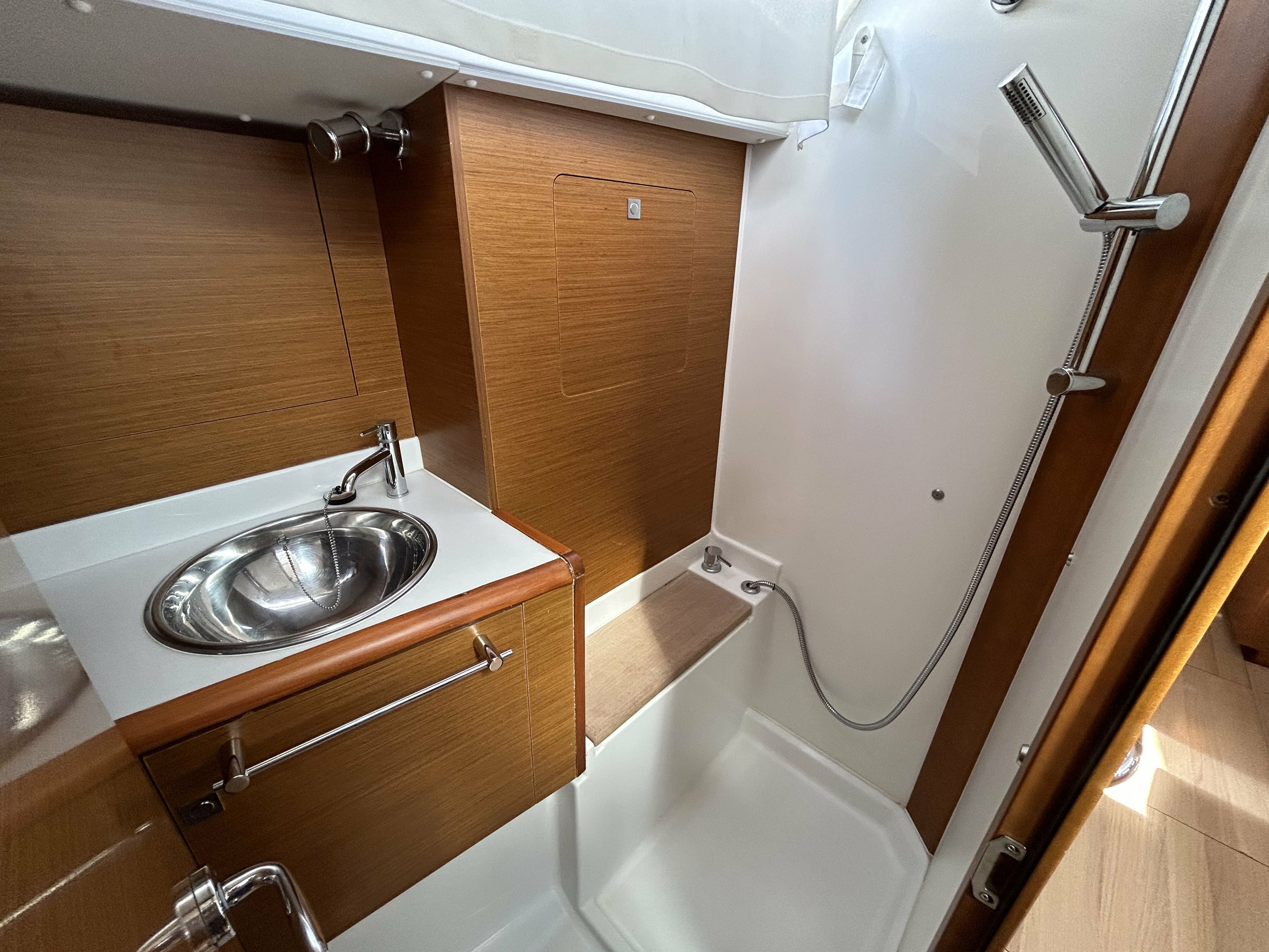 Jeanneau Sun Odyssey 419 | Mira
