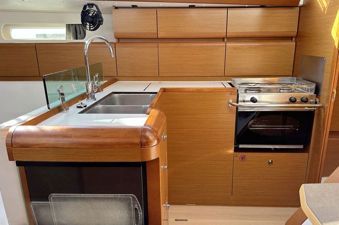 Jeanneau Sun Odyssey 419 | Happy Welcome