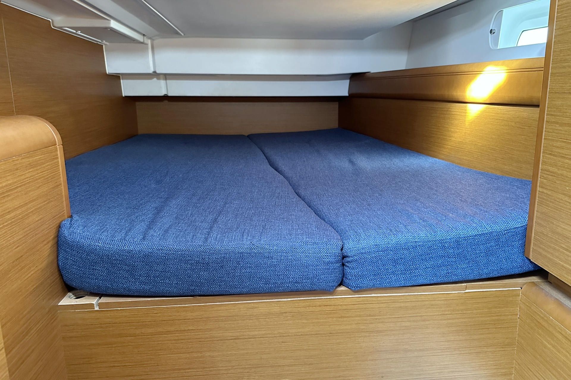 Jeanneau Sun Odyssey 419 | Happy Welcome