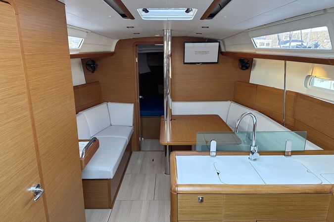 Jeanneau Sun Odyssey 389 | Sissi