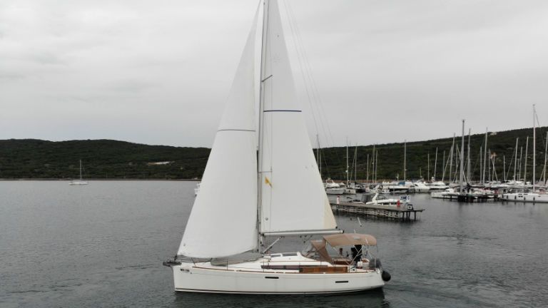 Jeanneau Sun Odyssey 389 | Tara