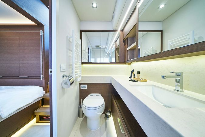 Lagoon Seventy 7 | Adriatic Dragon