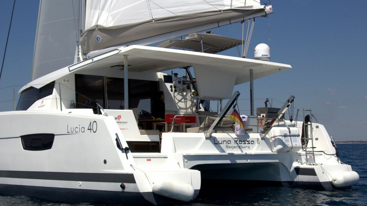 Fountaine Pajot Lucia 40 | Luna Rossa 2