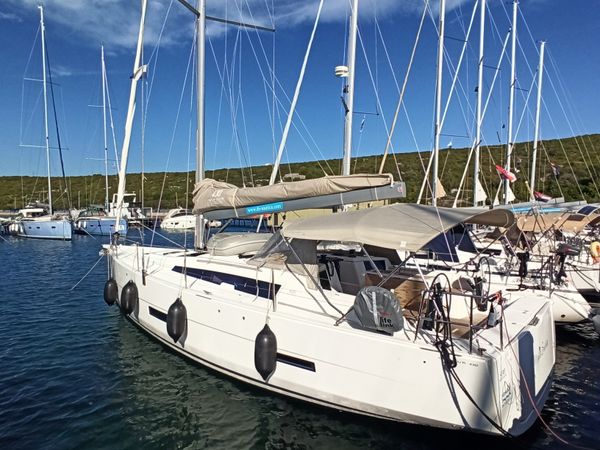 Dufour 430 | Mojito Sunrise