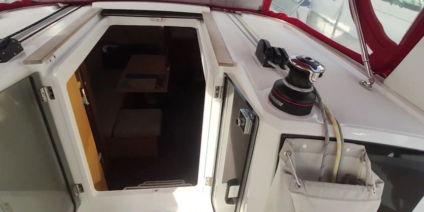 Beneteau Oceanis 38 | Cvita