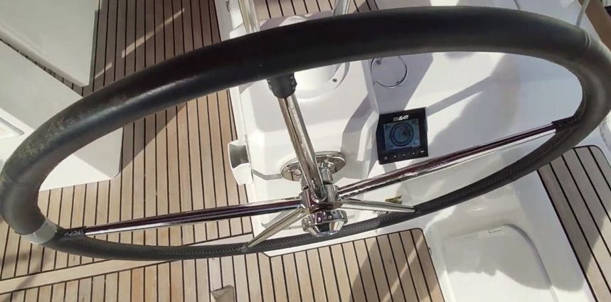 Beneteau Oceanis 38 | Cvita