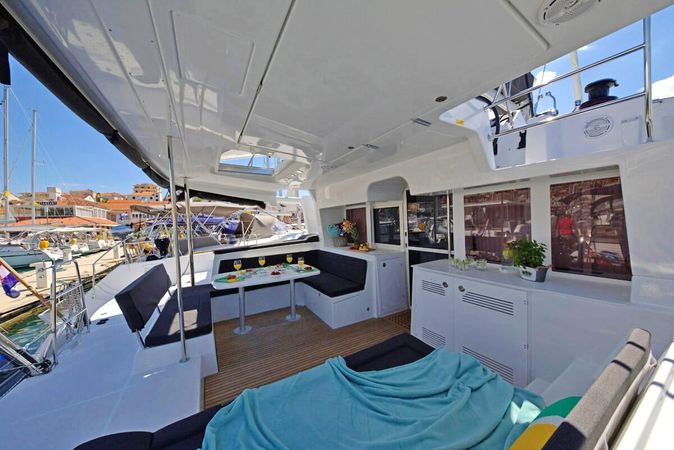 Lagoon 450 F | Reggae Point