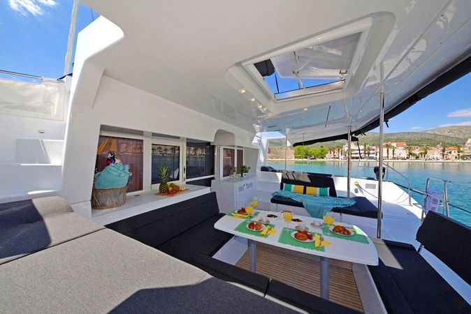 Lagoon 450 F | Reggae Point