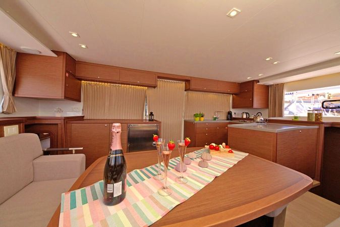 Lagoon 450 F | Reggae Point