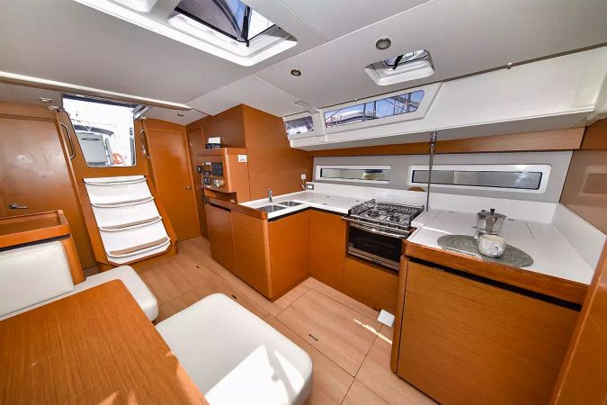 Jeanneau Sun Odyssey 490 | Swannabe