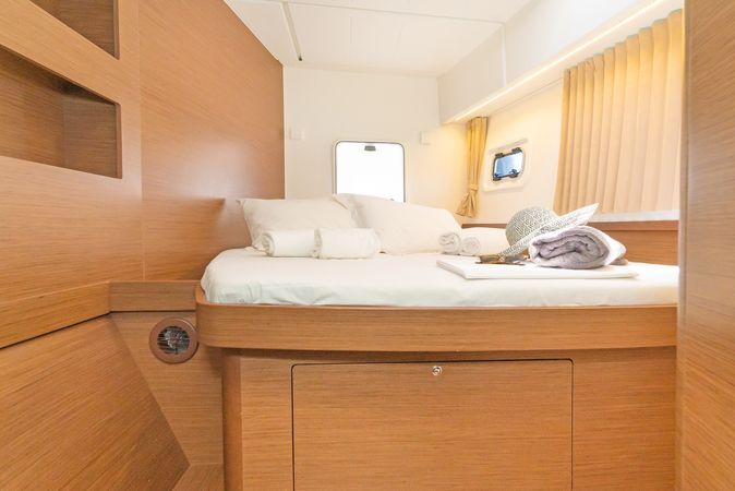 Lagoon 42 | Four Seasons