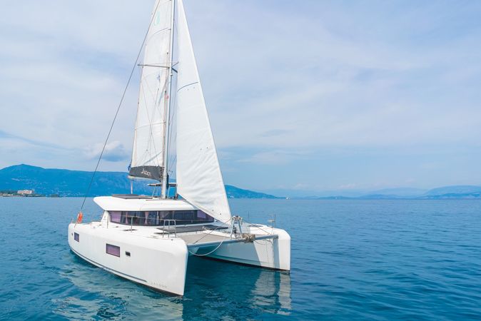 Lagoon 42 | Four Seasons