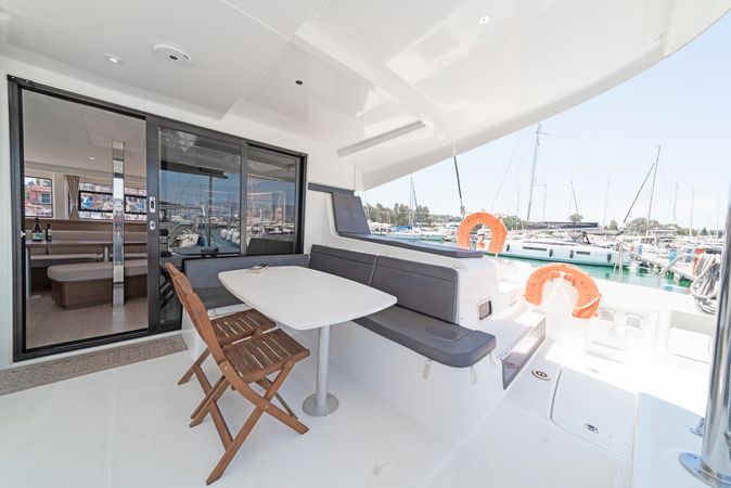 Lagoon 42 | Four Seasons