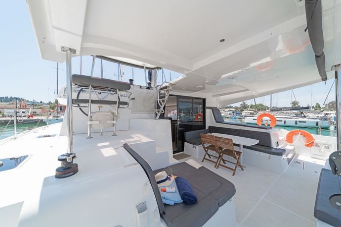 Lagoon 42 | Four Seasons