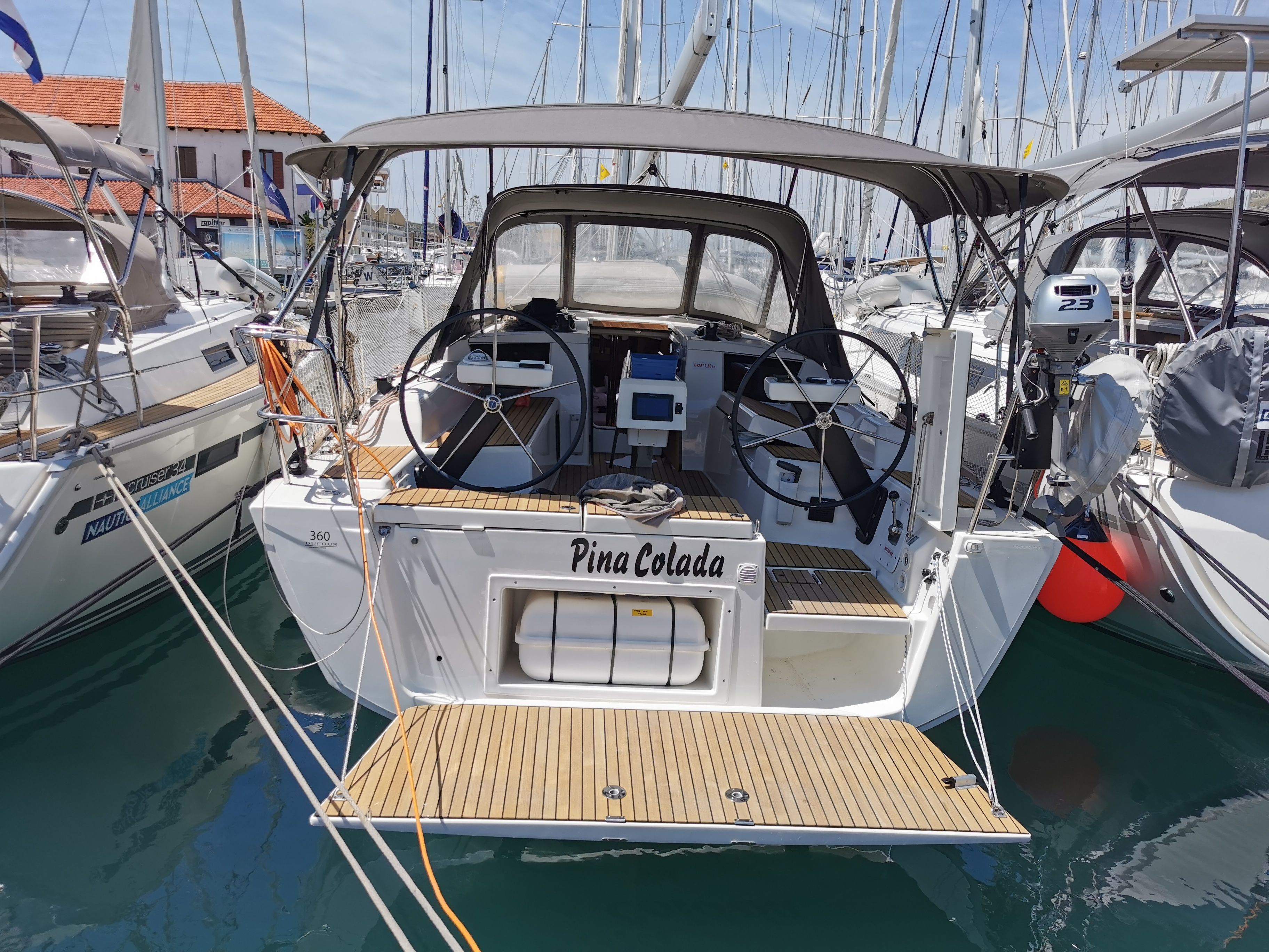 Dufour 360 | Pina Colada