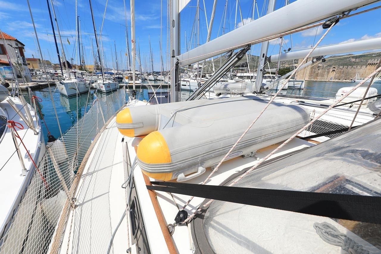 Dufour 360 | Pina Colada