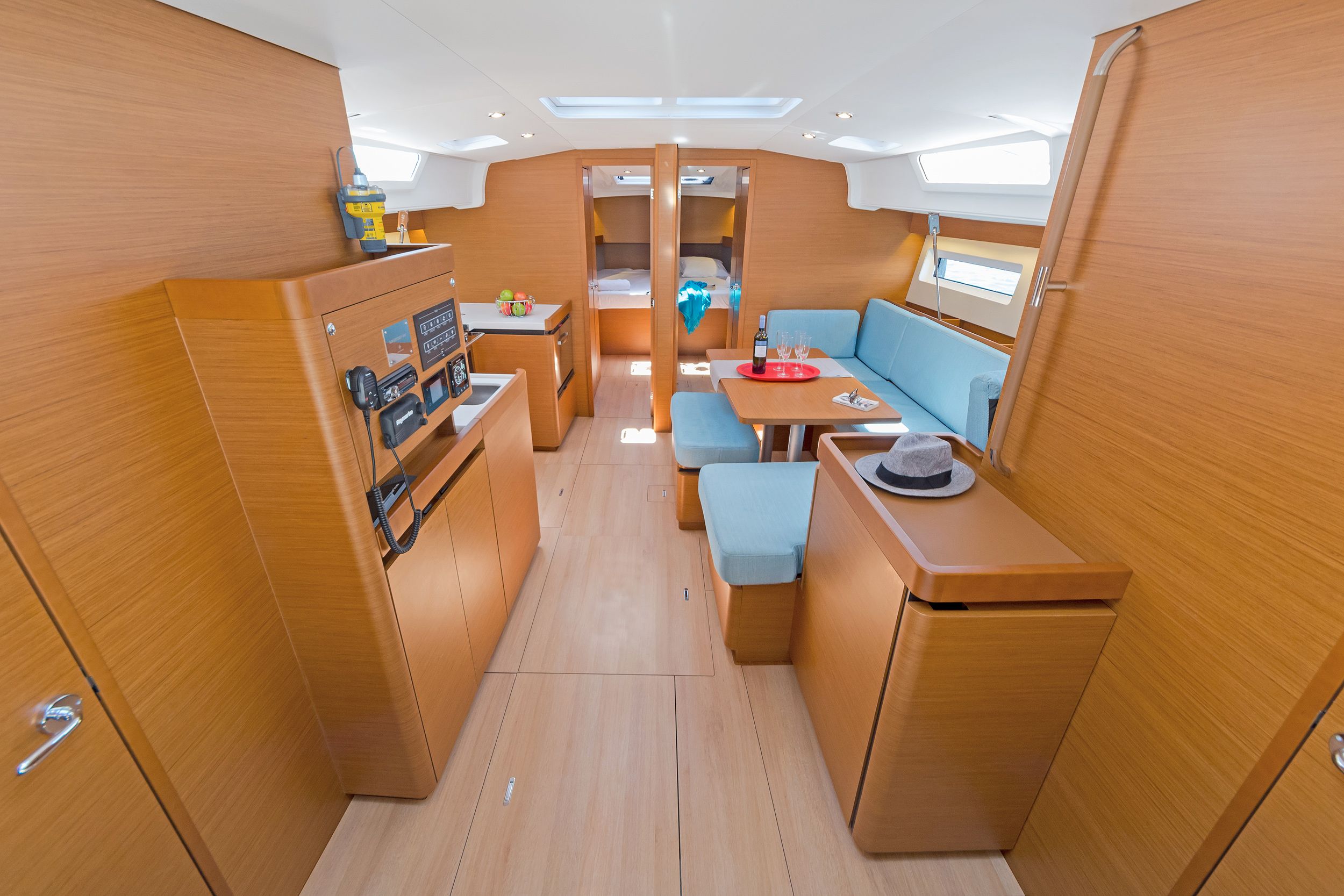 Jeanneau Sun Odyssey 490 | Captain George