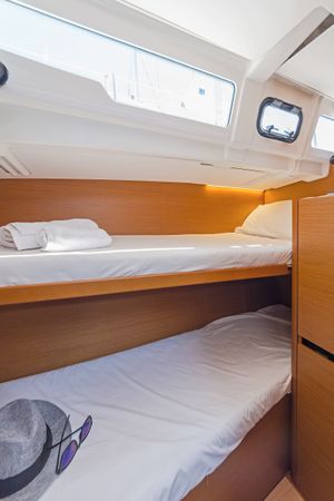 Jeanneau Sun Odyssey 490 | Captain George