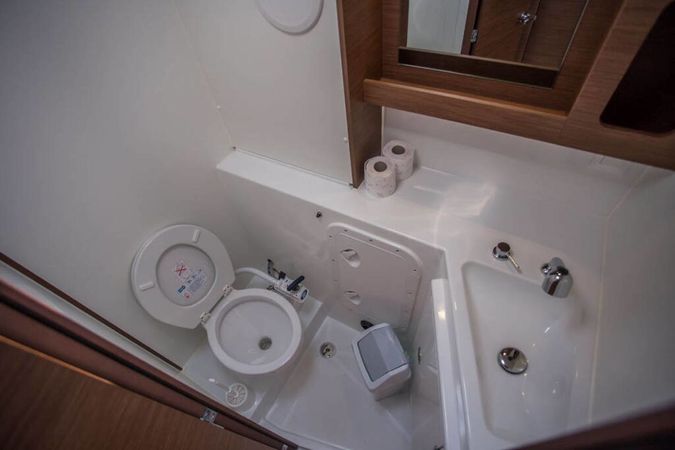 Lagoon 42 | SoulXplore