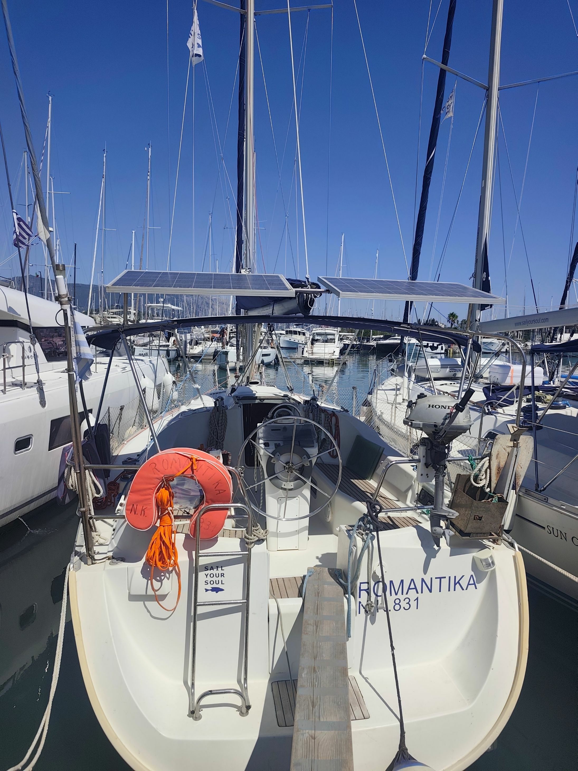 Beneteau Oceanis Clipper 331 | Romantika