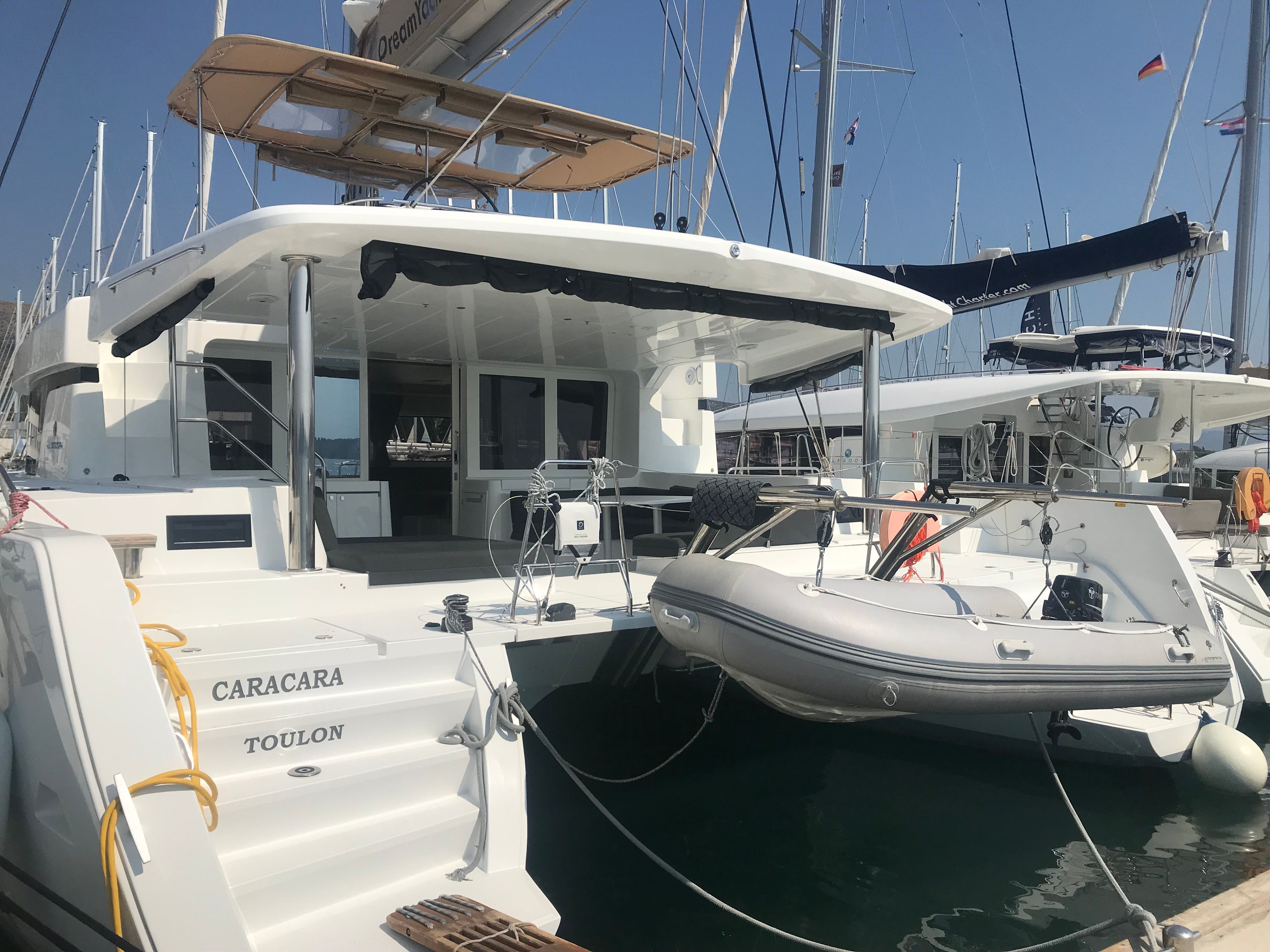 Lagoon 52 F | Caracara